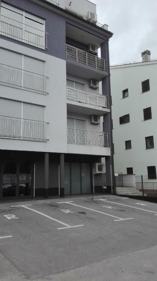 City Stylish Apartment Pula Exterior foto